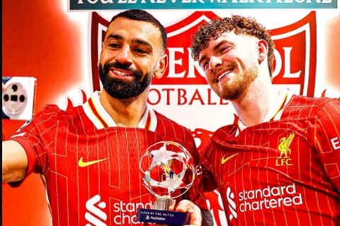  إليوت: أتعلم من صلاح.. ولا يوجد أفضل منه في العالم